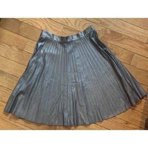 Slate & Willow Faux Leather Skirt-(Size 10)